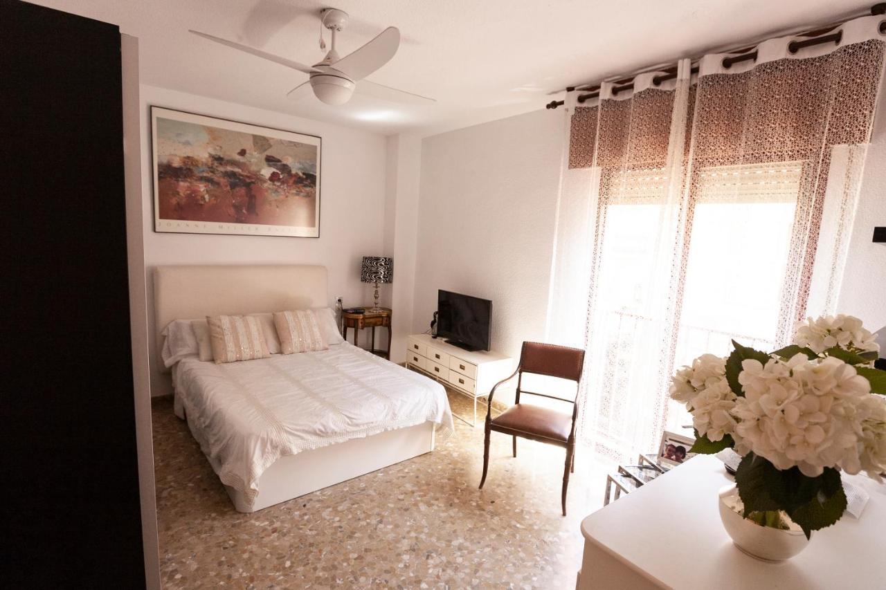 Lola.- Habitacion De Matrimonio, Con Bano Privado Granada Exterior photo